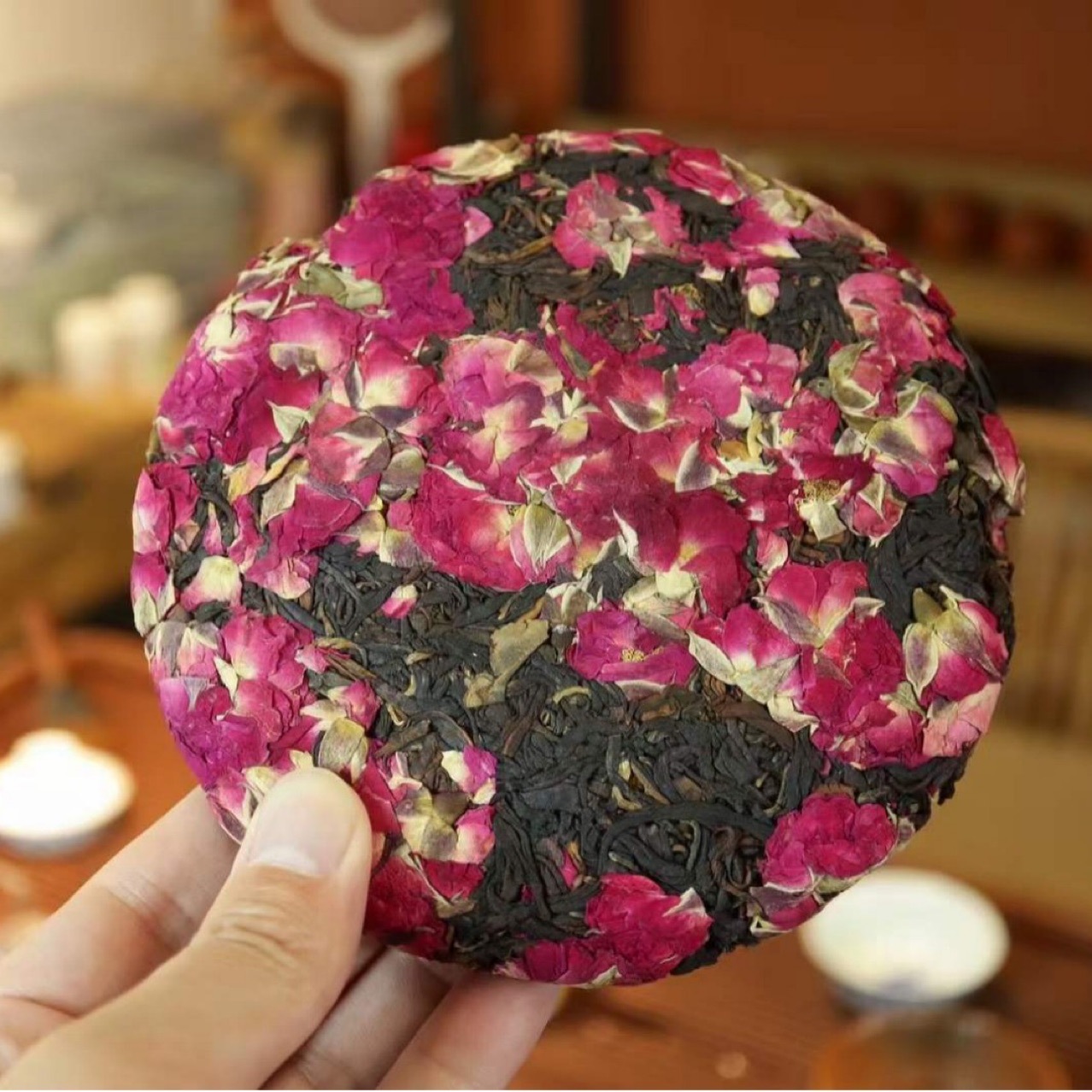 批发云南滇红茶 2024年醉红颜玫瑰花云南普洱红茶红茶紧压茶200克