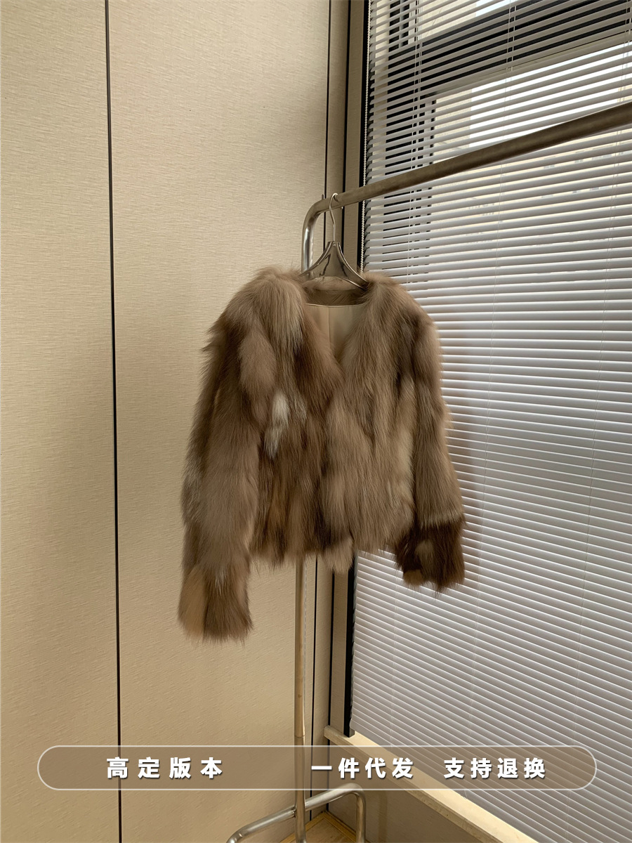 万年青进口芬兰狐狸毛咖啡狐皮草短款毛毛外套女冬季冬新款年轻款
