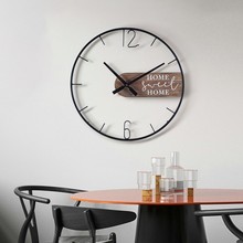 简约复古铁艺挂钟简约北欧实木创意壁挂客厅家居装饰钟表跨境热款