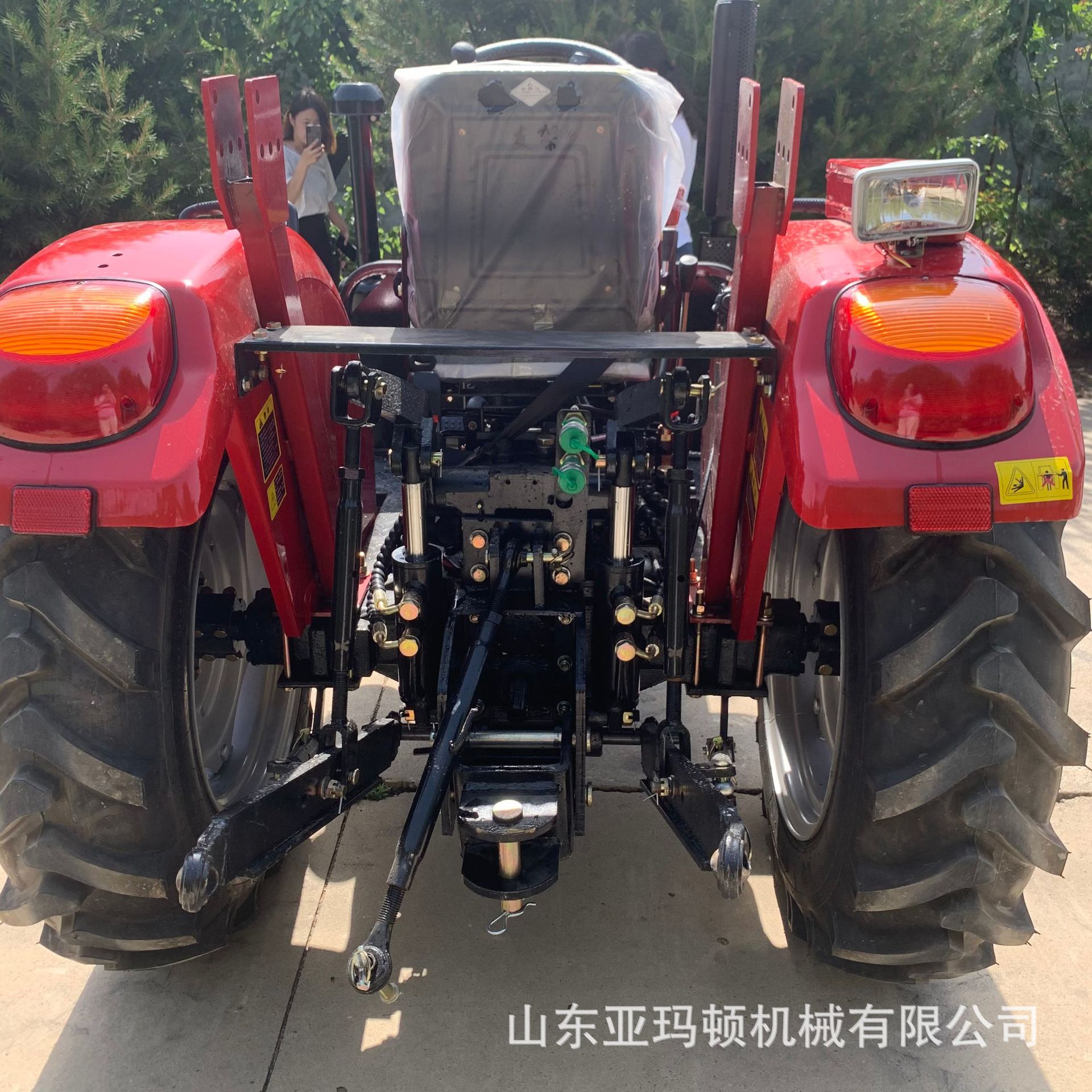 中国洛阳万年红504拖拉机国二发动机耐用省油强压多路阀四驱现车