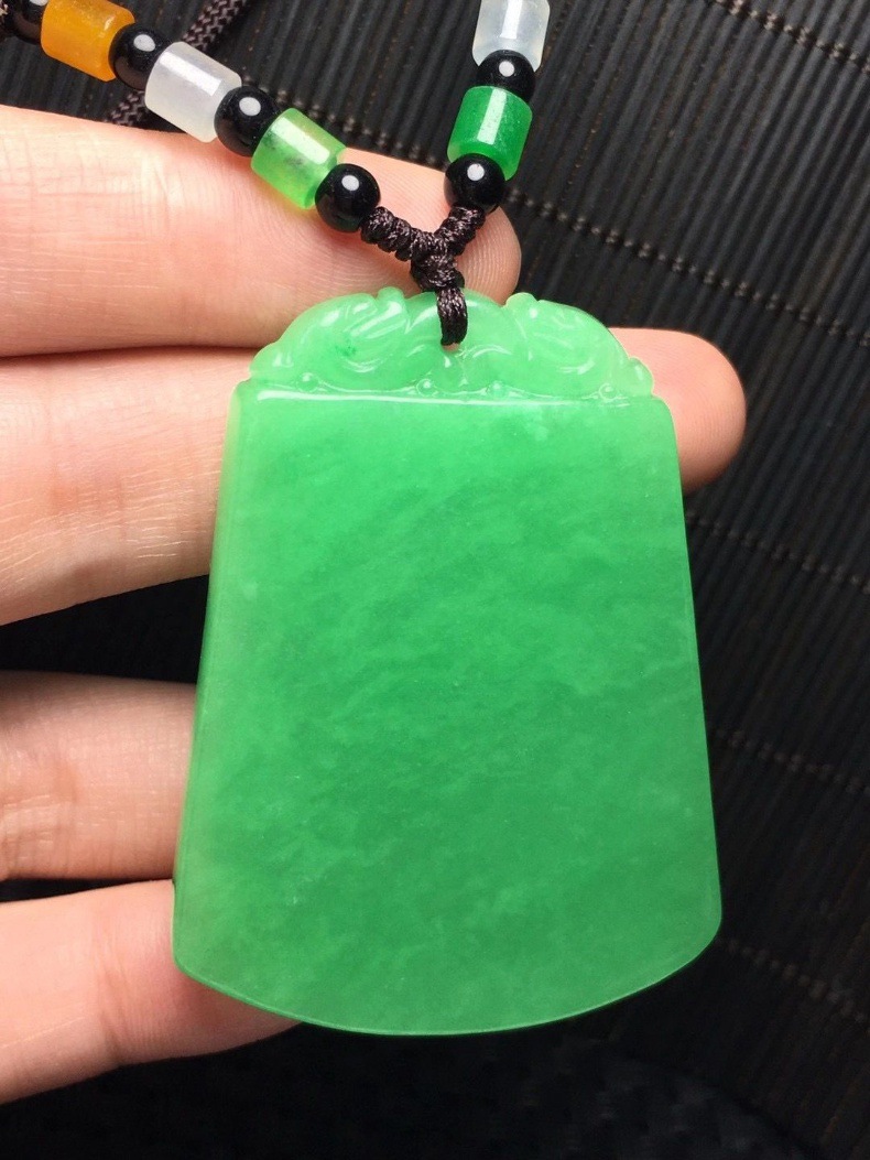 缅甸翡翠a货挂件满绿糯冰种平安无事牌男女款玉坠吊坠包邮带证书