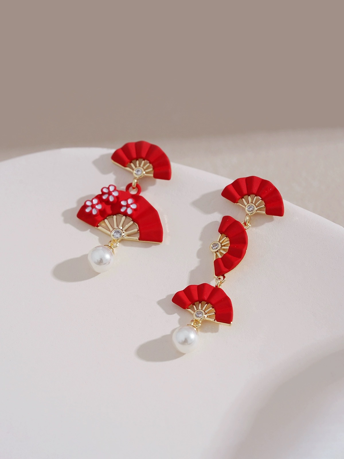 New Chinese Red Irregular Fan Shaped Stud Earrings National Style Design Sense Bridal Earrings Fairy Wear Cheongsam Earrings