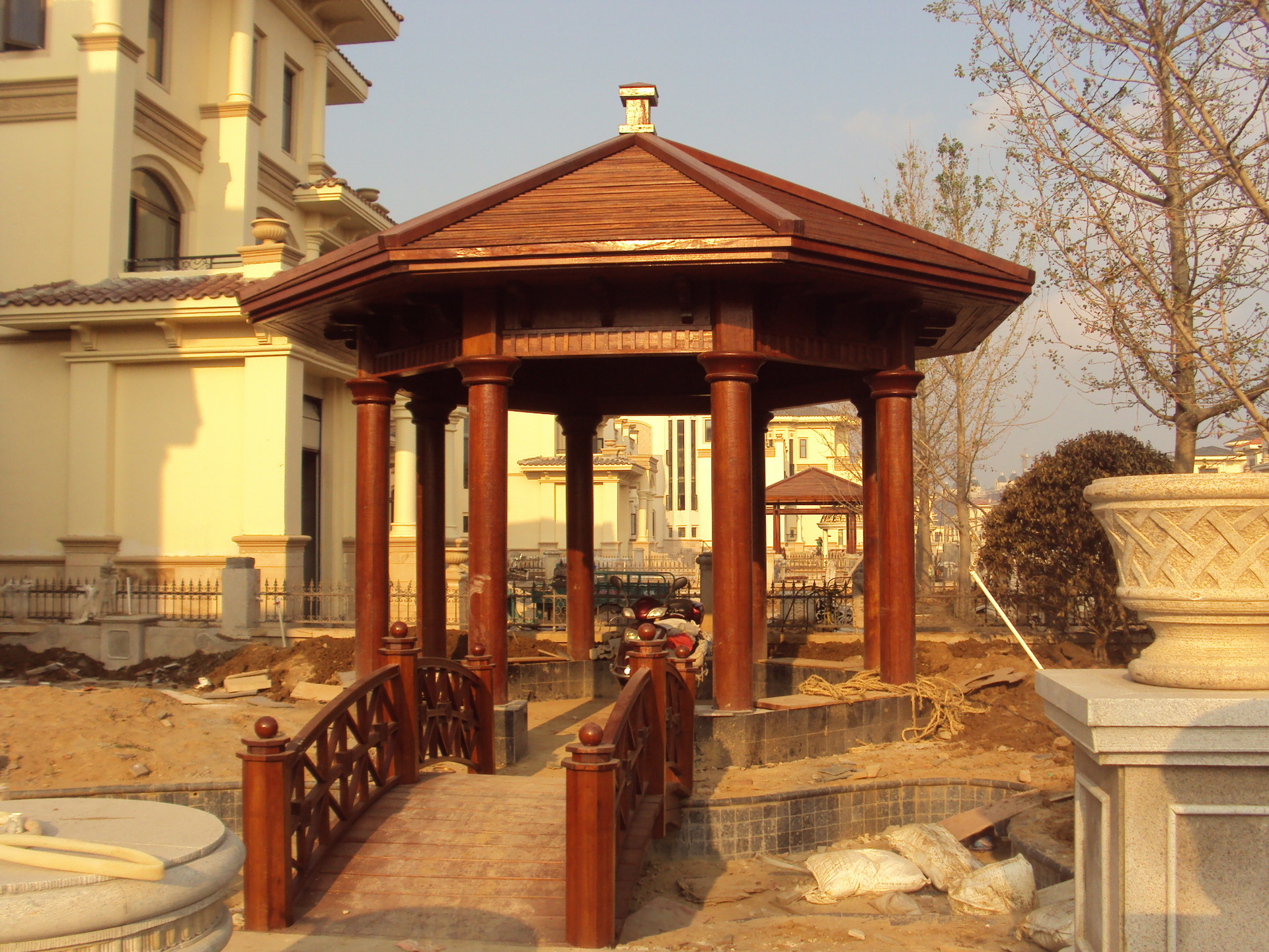 承建防腐木现代欧式亭包工包料包设计包质量包维护