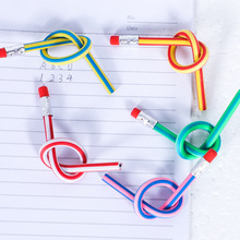 跨境可弯曲软铅笔 彩色条纹笔折不断写字笔创意玩具魔术笔奖品