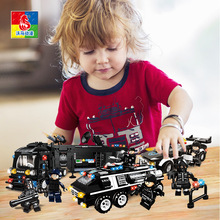 沃马特警战队2合1儿童警车机器人拼装diy男孩玩具积木模型小颗粒