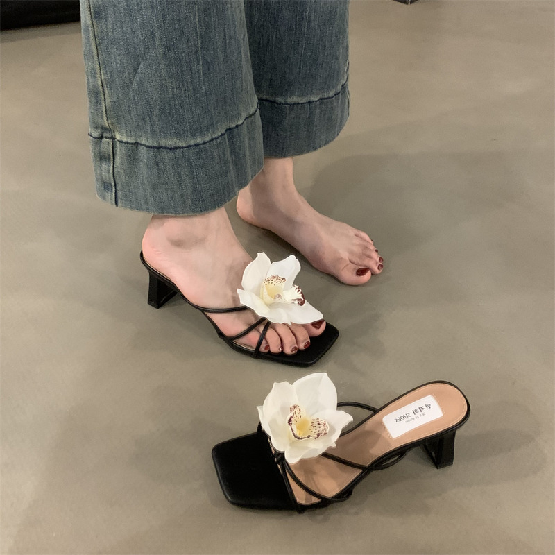 夏天花朵凉鞋女2024配裙子沙滩鞋方头高跟鞋外穿凉拖6cm-阿里巴巴