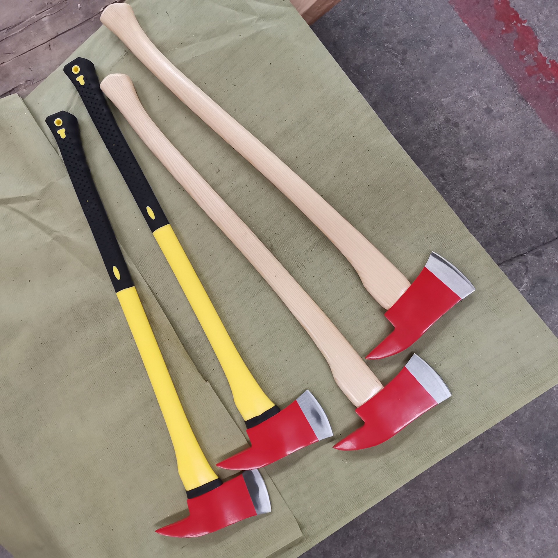 6lb消防大斧,头重6lb,柄长900mm高强力包塑柄,保