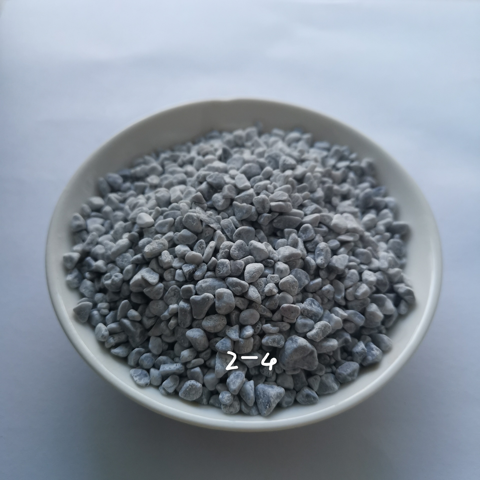 厂家直供 灰色园林景观石 透水石地坪铺路 洗米石水磨石子