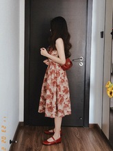 夏季款法式高级感小个子小众设计感碎花吊带连衣裙子2023新款女装