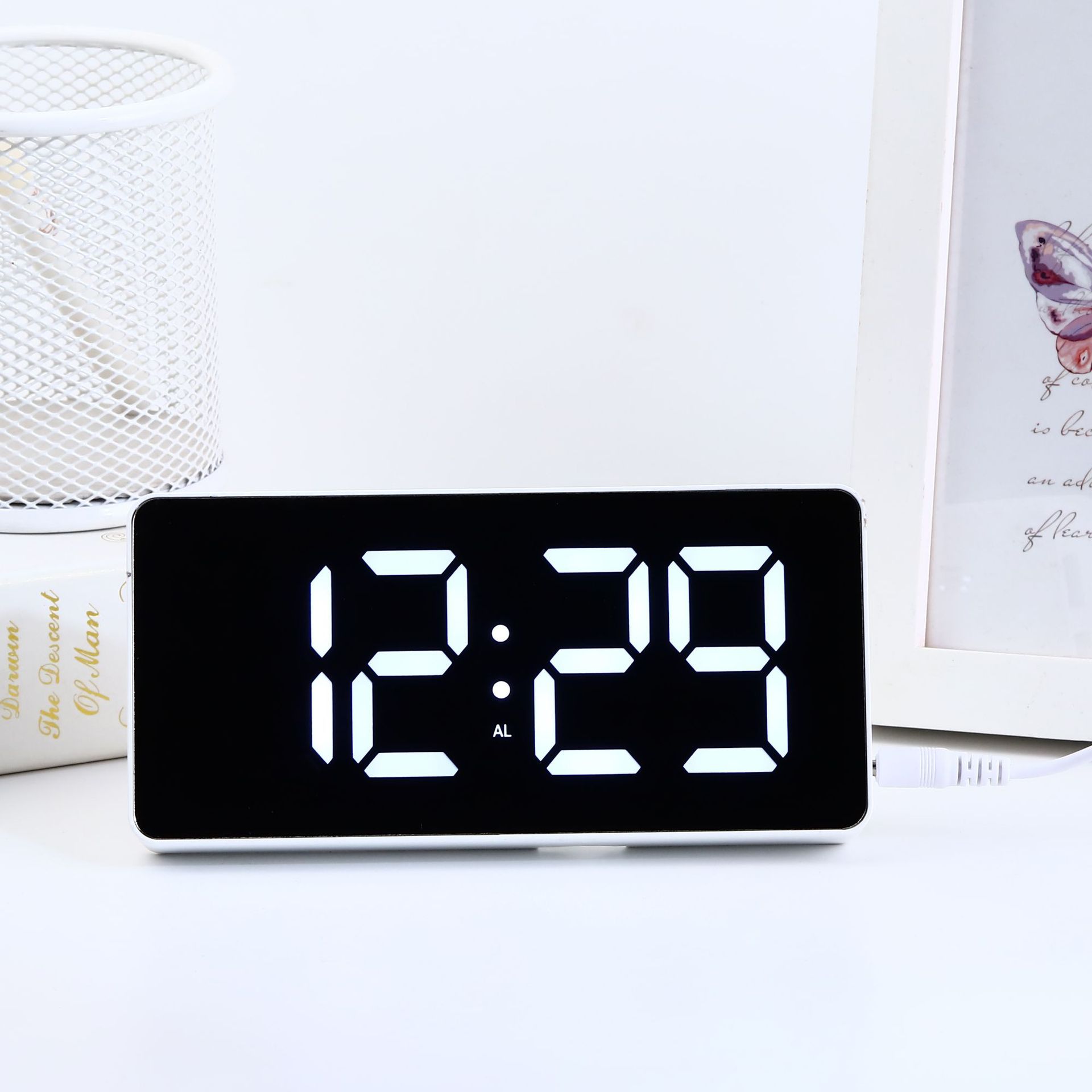 led大屏幕万年历闹钟温度显示夜光数字钟卧室贪睡闹钟跨境电子钟