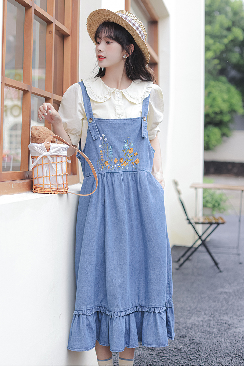 0万件2022新品上新牛仔背带裙女 ins俏皮宽松不规则荷叶边连衣裙a8