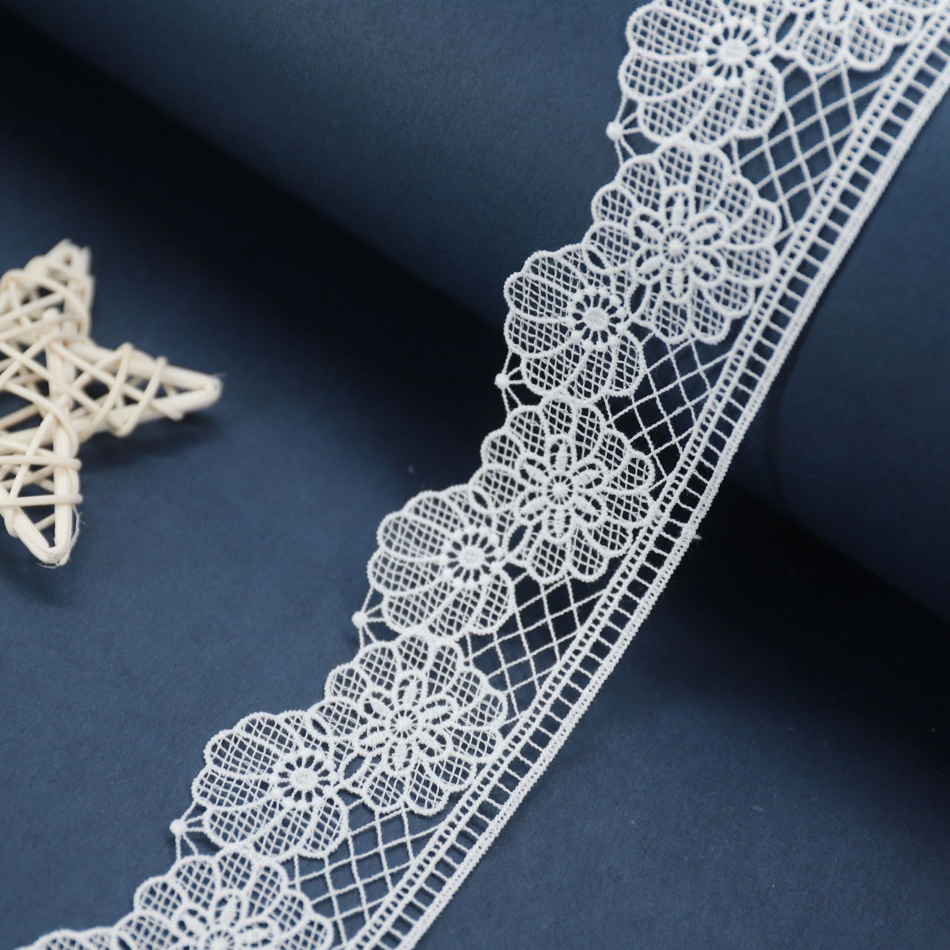 5cm蕾丝花边服装辅料lace fabric刺绣单边花家居软饰婚纱配饰绣花
