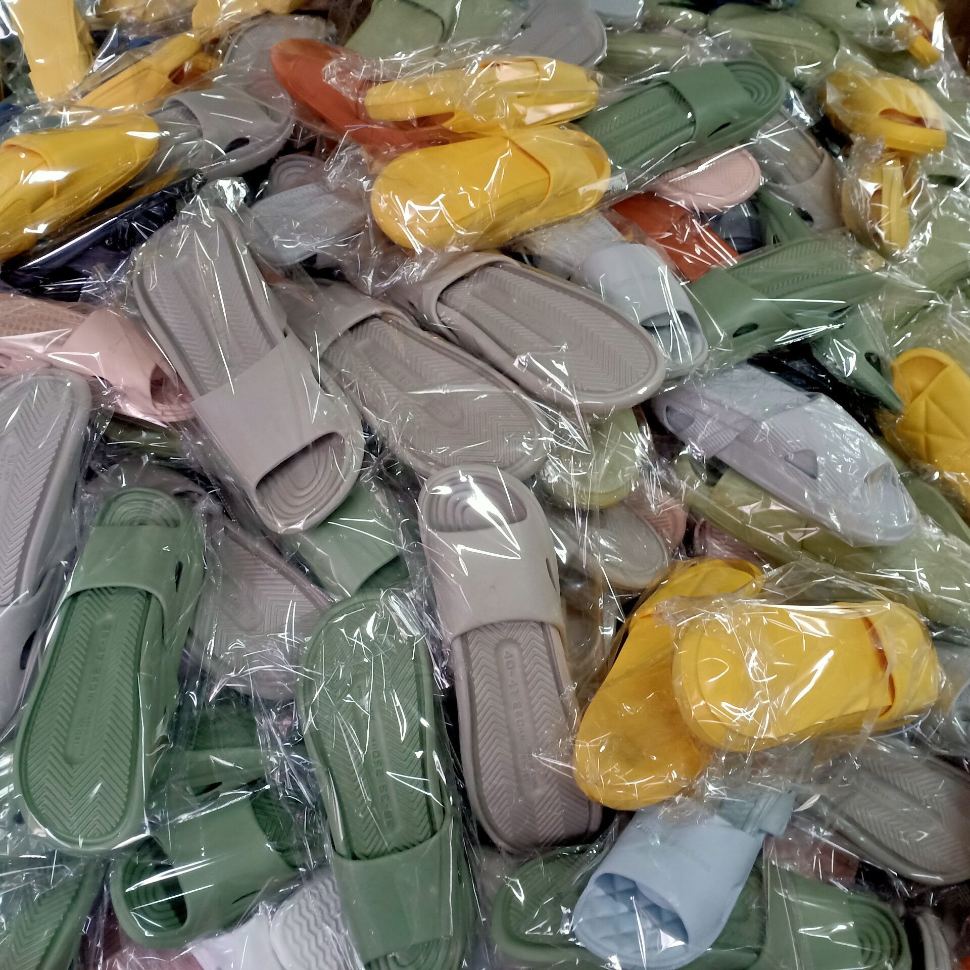 像素拖鞋澡堂浴室宾馆摆地摊超市做送礼家居凉拖现货批发-阿里巴巴