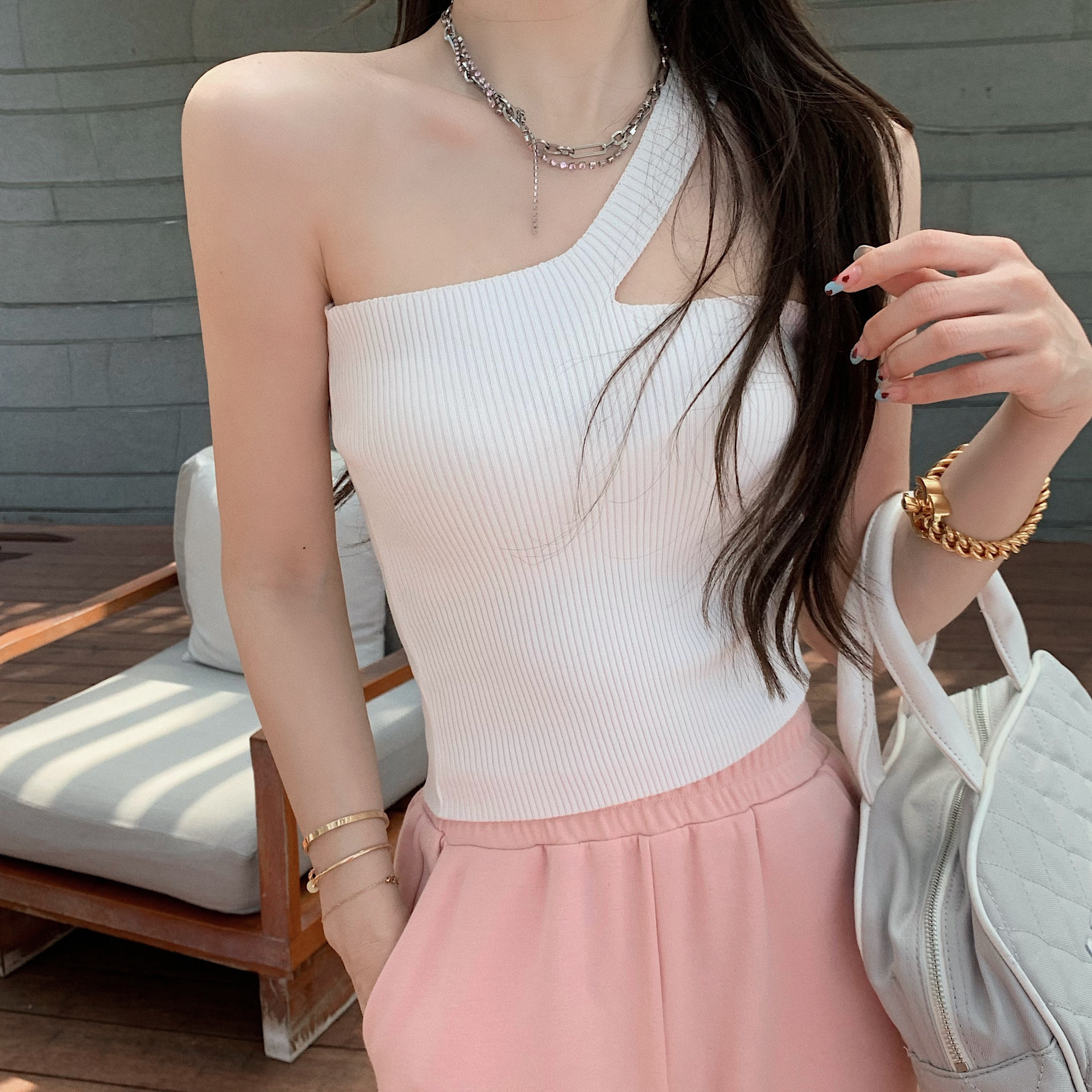 24支双曲冰麻单边肩带针织吊带上衣女春夏新款设计感显瘦短款背心