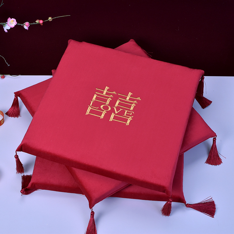 New Wedding Chinese Character Xi Hassock Wedding Supplies Embroidered Bridegroom Tea Ceremony Xi Character Heat Insulation Pad Bridal Wedding Cushion Manufacturer