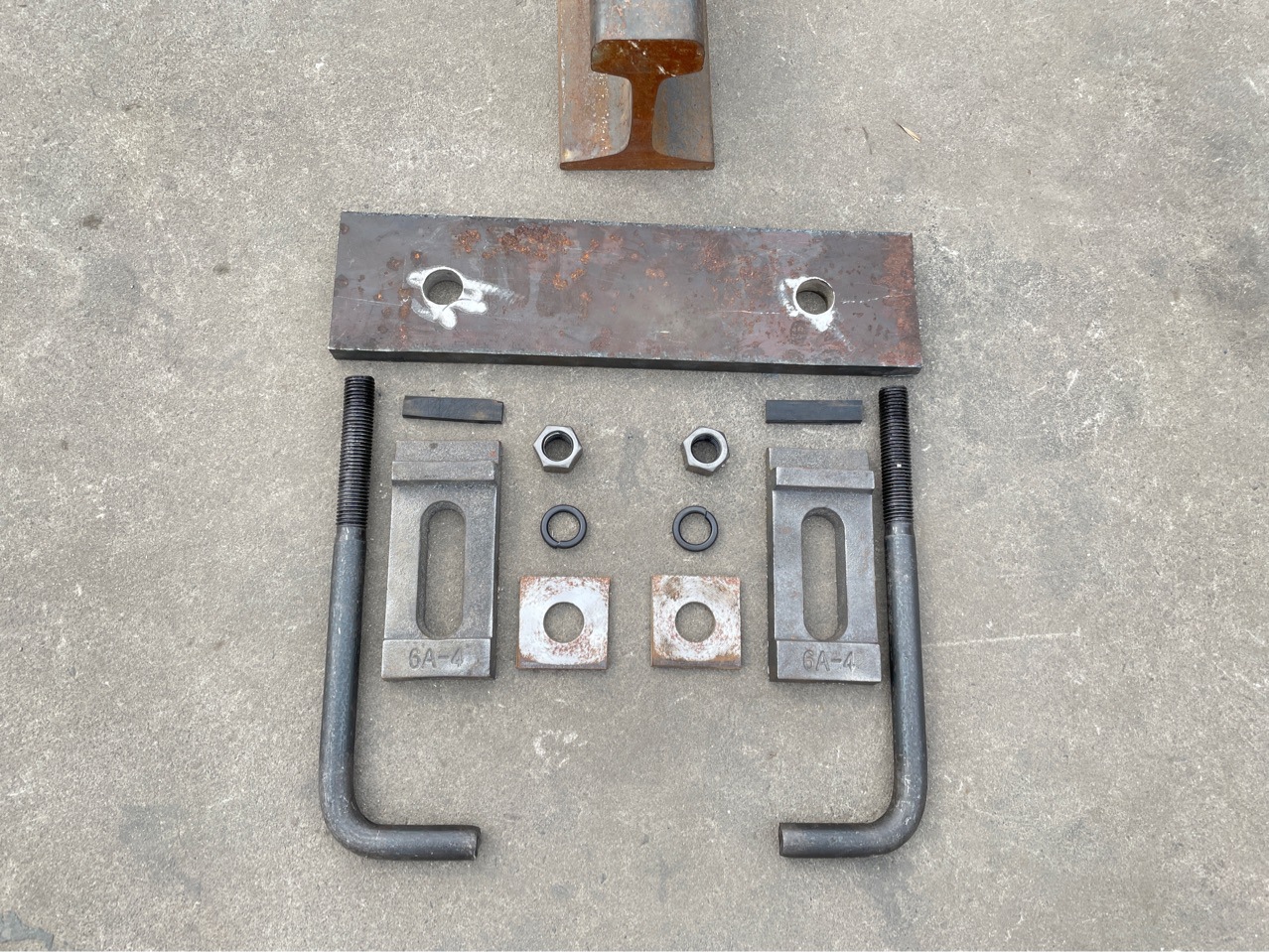 供应04g325轨道压板,17g325轨道压板,dgl型轨道压板