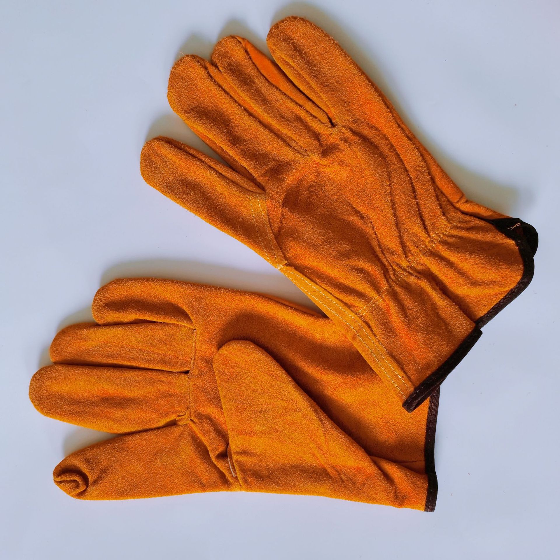 金棕黄牛二层皮司机手套本色短全皮司机款短电焊无里布夏天透气款