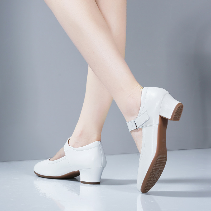 2024夏季新款浅口夏季新款广场舞鞋拉丁舞鞋女中跟软底透气跳舞鞋