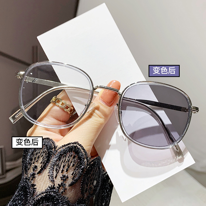 Anti-Blue Light Photochromic Glass Color Fashion Chestnut Brown Advanced White Plain Student Glasses Frame Myopia Degree Finished Product