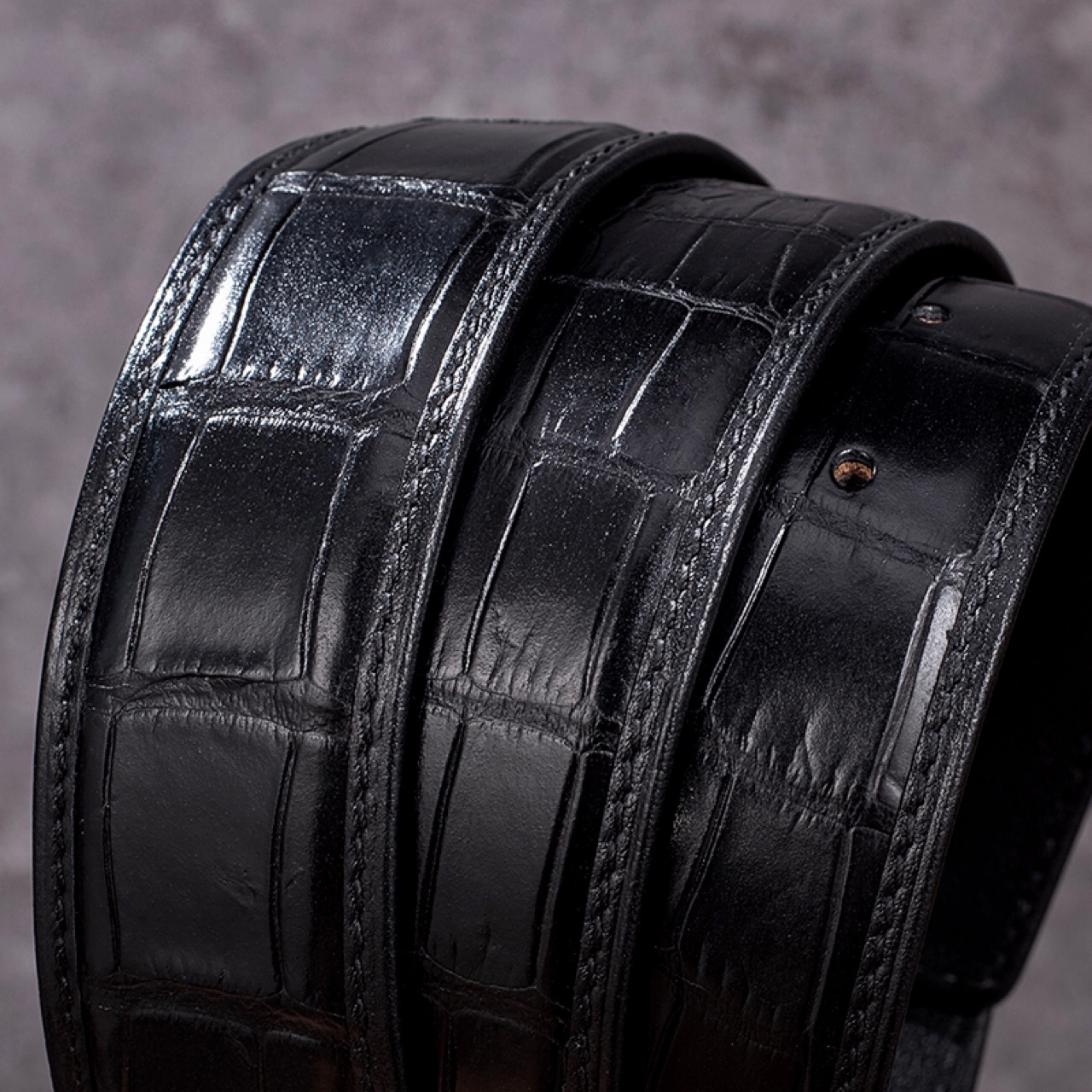 正宗泰国鳄鱼皮骨皮带男真皮正品男士商务休闲腰带高档平滑扣皮带