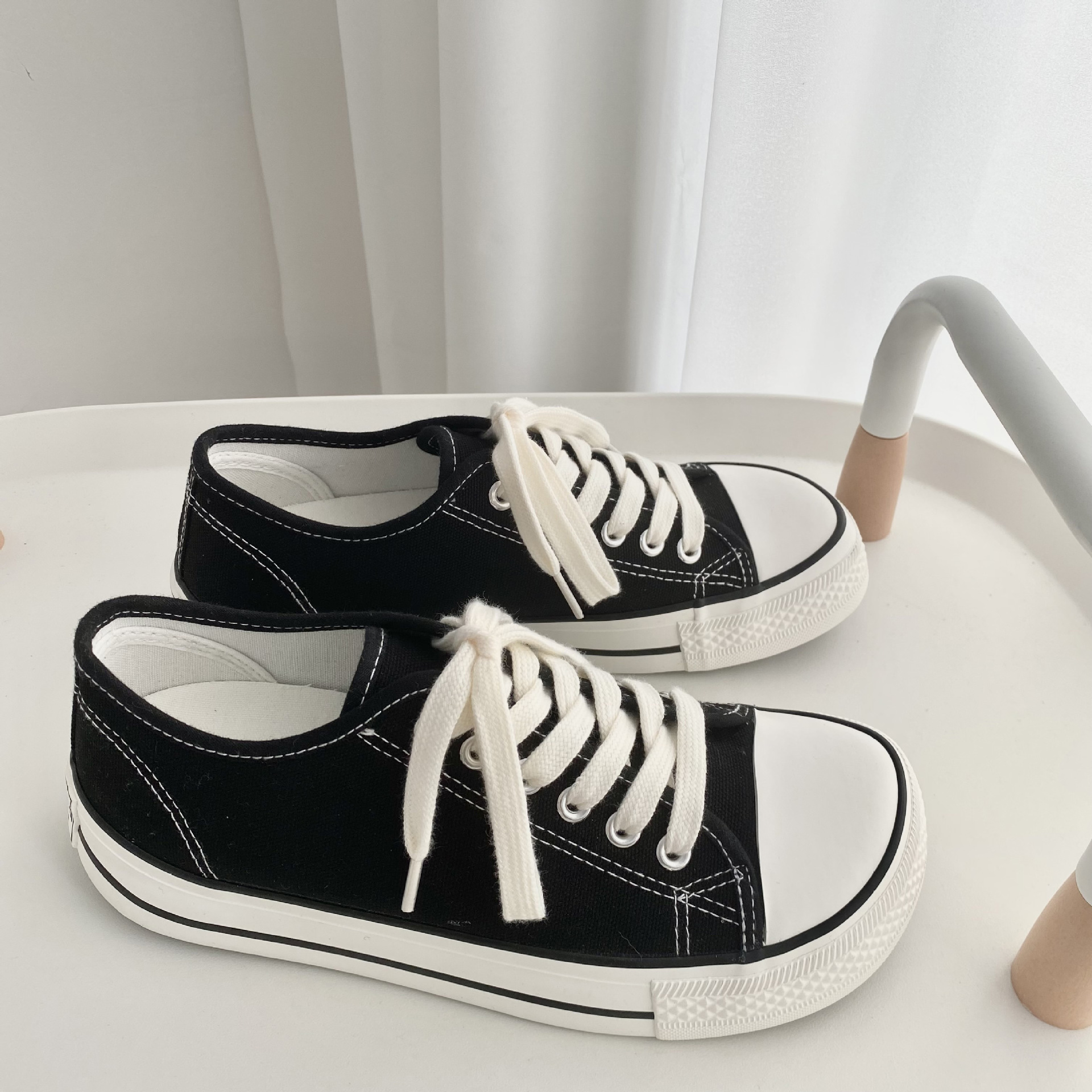 韩国博主推荐方头帆布鞋女2022款街拍流行女鞋子小红书种草w2539