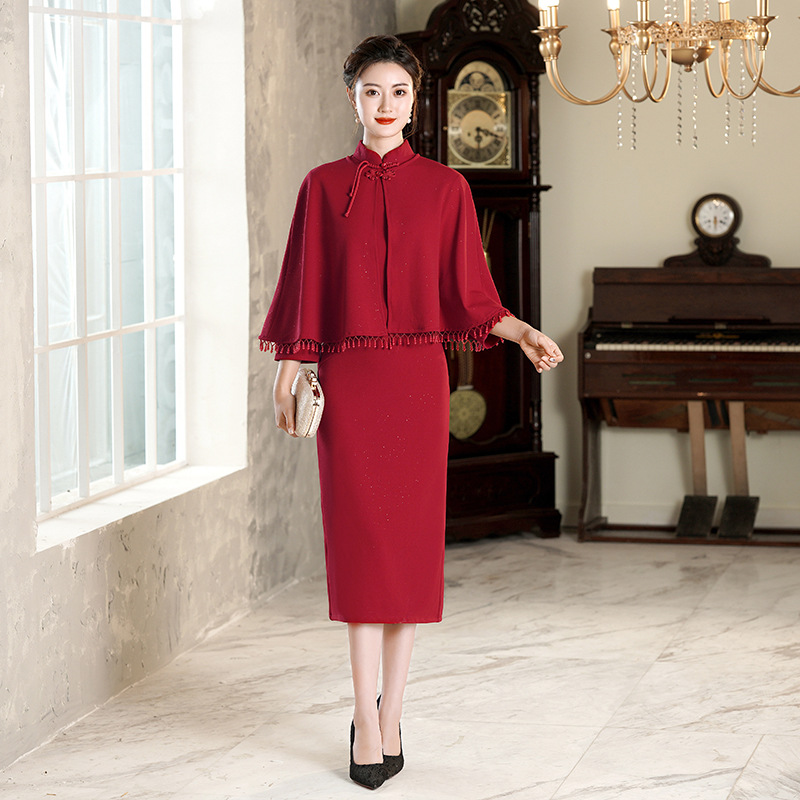 中长款旗袍敬酒服新娘酒红色礼服裙结婚披肩两件套斗篷妈妈婆婆