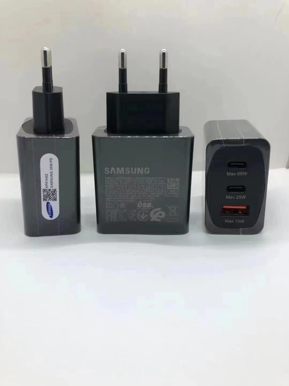 适用于三星s22双pd外贸50w 20w加15w加15w超级快充黑白色欧美英规