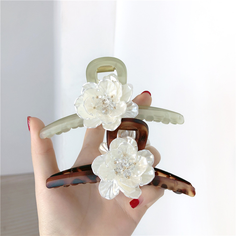 Camellia Grip Elegant Large Shark Clip Mori Style Green Hair Claw Updo Hairpin French Hair Accessories for Women