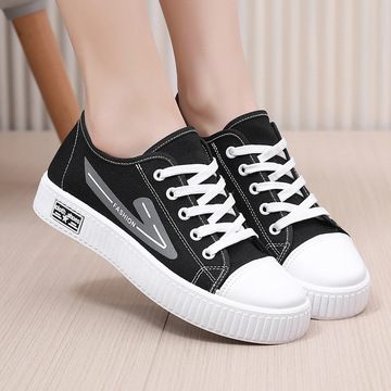 春秋季新款学生一脚蹬帆布鞋软底防滑低帮经典时尚女鞋休闲小白鞋