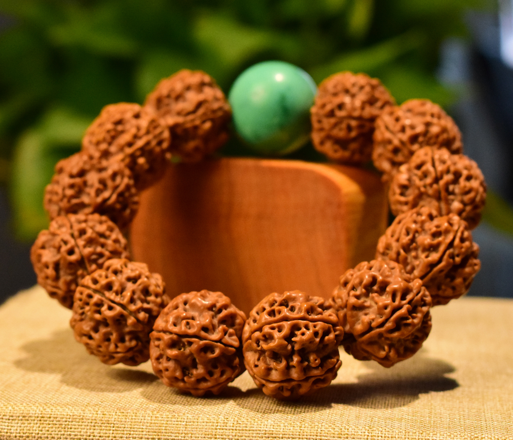 尼泊尔大金刚菩提子蜂王爆肉双龙纹安娜籽配绿松佛珠文玩菩提手串