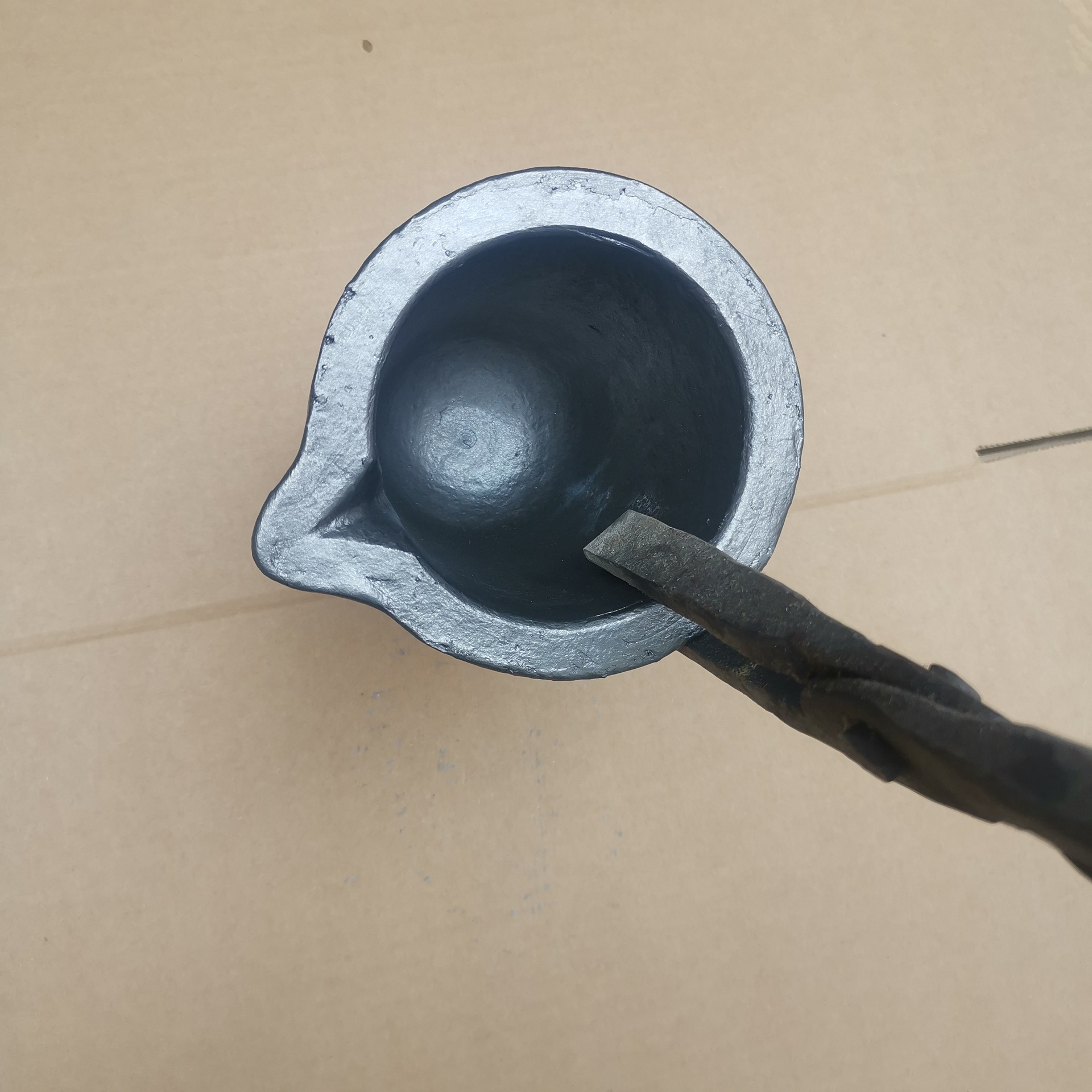 粒子钢坩埚propane melting furnace manual 熔炉碳化硅石墨坩埚