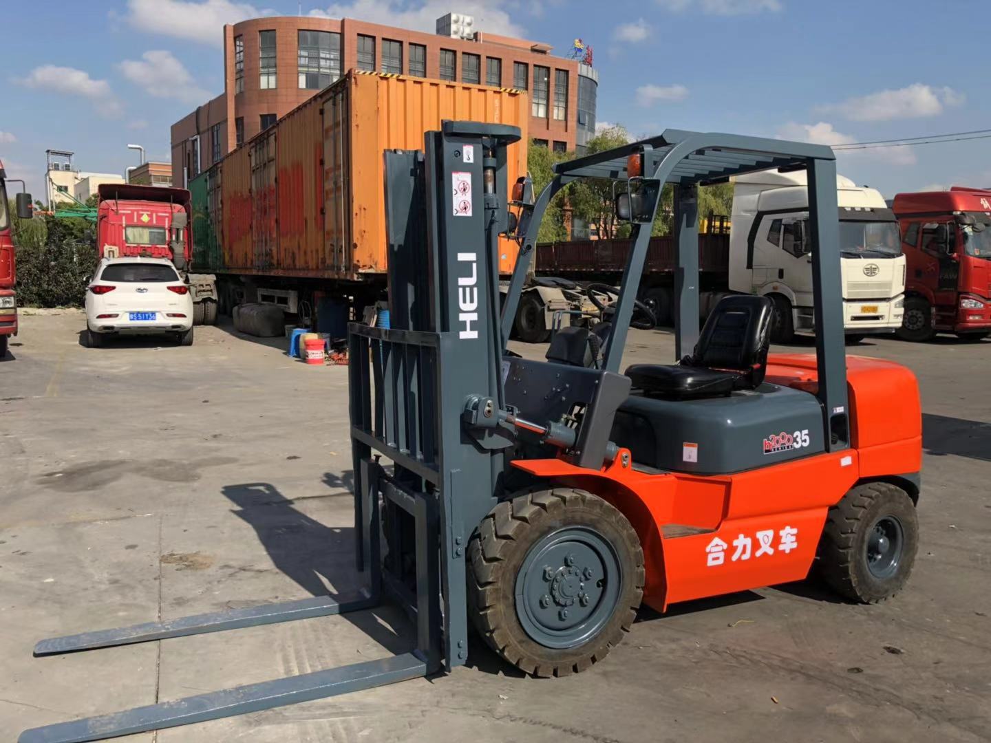 出售二手合力叉车 二手叉车 柴油叉车 标准门架 前移式叉车