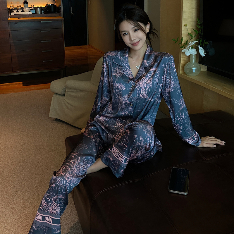 2023 New Autumn Pajamas Women's Ice Silk Long Sleeve Cardigan Suit Long-Sleeved Trousers Printed Homewear Can Be Worn outside