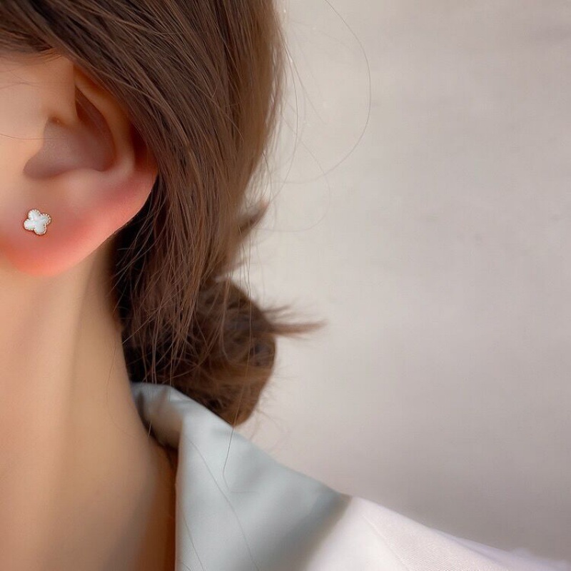 Diamond Four-Leaf Petal Ear Studs Sterling Silver Needle Set Combination Simple and Compact Pierced Ears Ear Bone Stud