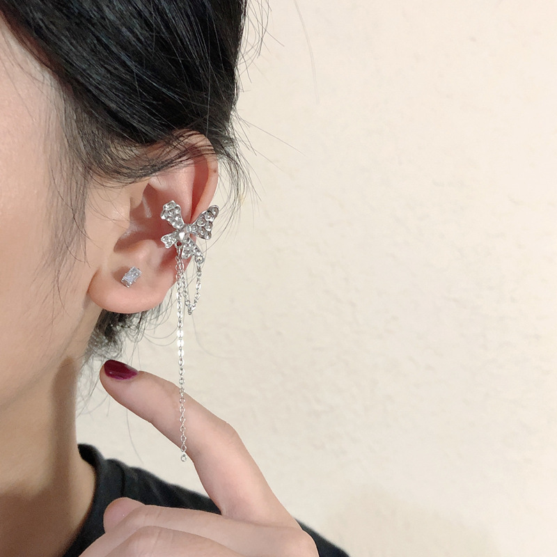 不对称耳钉蝴蝶耳骨夹2022年新款潮小众设计感流苏耳环耳饰女耳夹