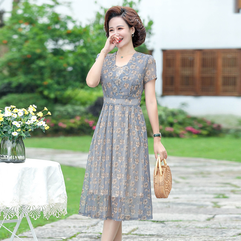 Middle-Aged Mom Summer Clothes Temperament Noble Dress 2024 New 40-Year-Old 50 Middle-Aged and Elderly Women Fashionable Skirt