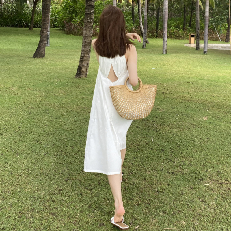 新款三亚海边度假沙滩裙女夏超仙旅游衣服吊带长裙白色露背连衣裙