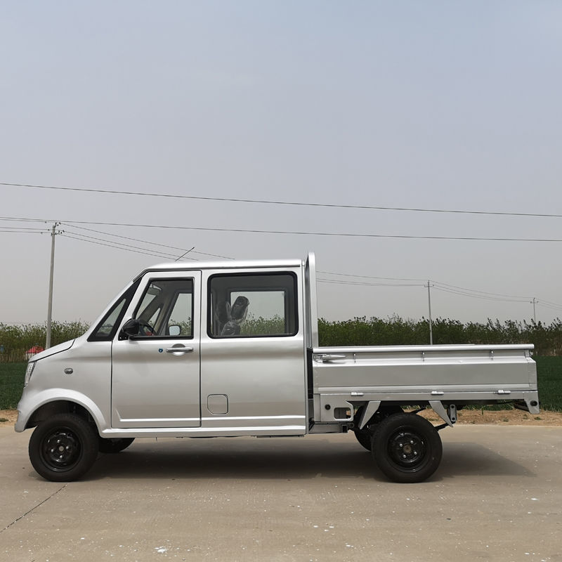 电动四轮货车双排成人新能源油电客货两用铁壳家用拉货四轮大货车