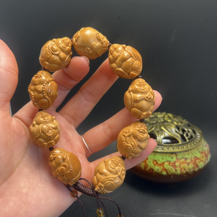 0光背弥勒精品手工文玩橄榄核雕手(刘人义老师落款证书)