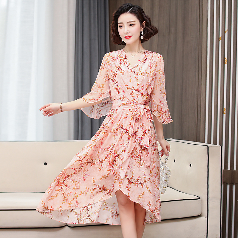 夏季飘逸真丝连衣裙