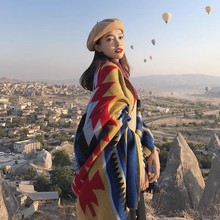 西藏新疆草原保暖披肩外搭斗篷加厚民族风旅行拍照围巾外套秋冬