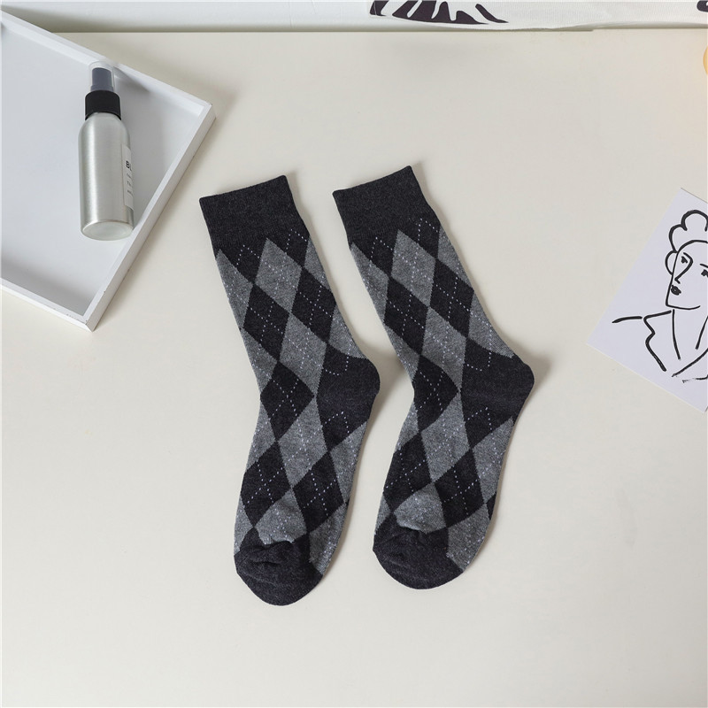 黑白菱格女士袜子英伦学院风菱形格女中筒袜jk复古棋盘格长筒棉袜