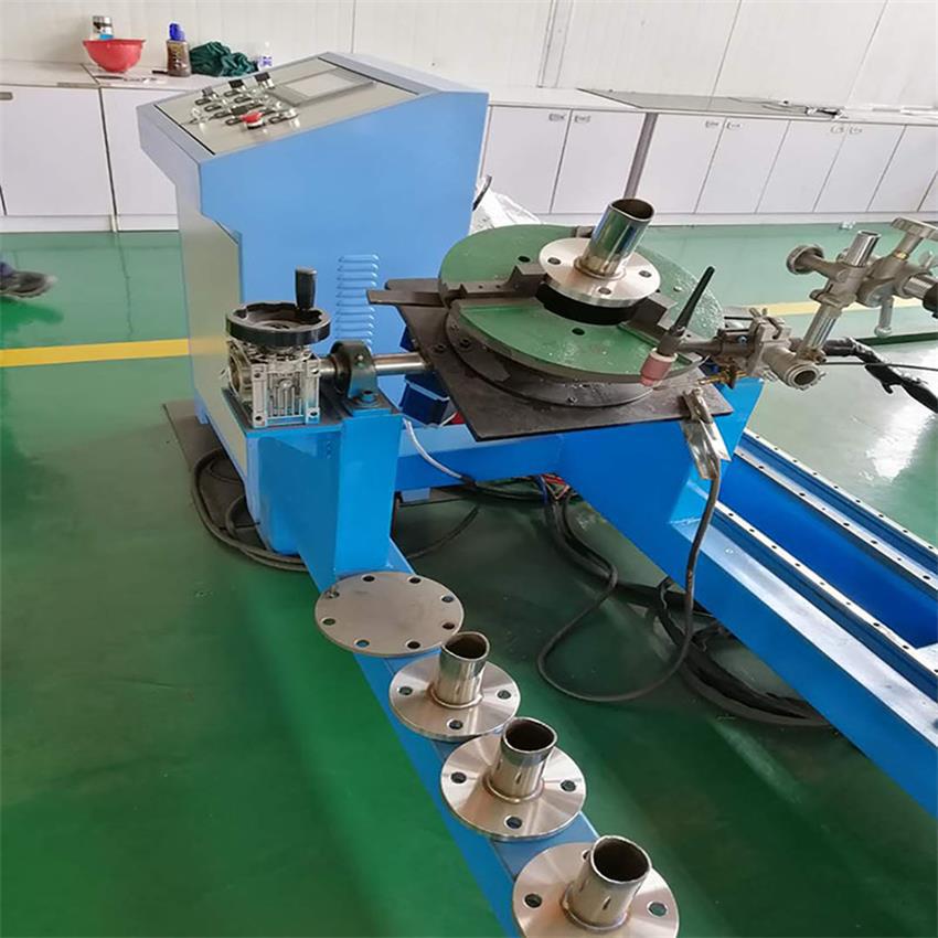 焊接波纹管设备