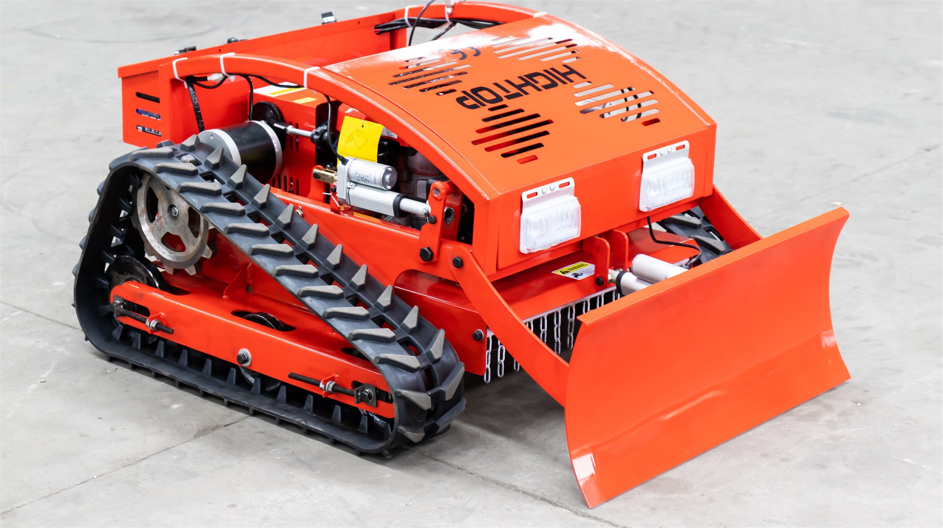 工厂批发制定推雪铲全智能履带式割草机农场庄园果蔬种植业割草机