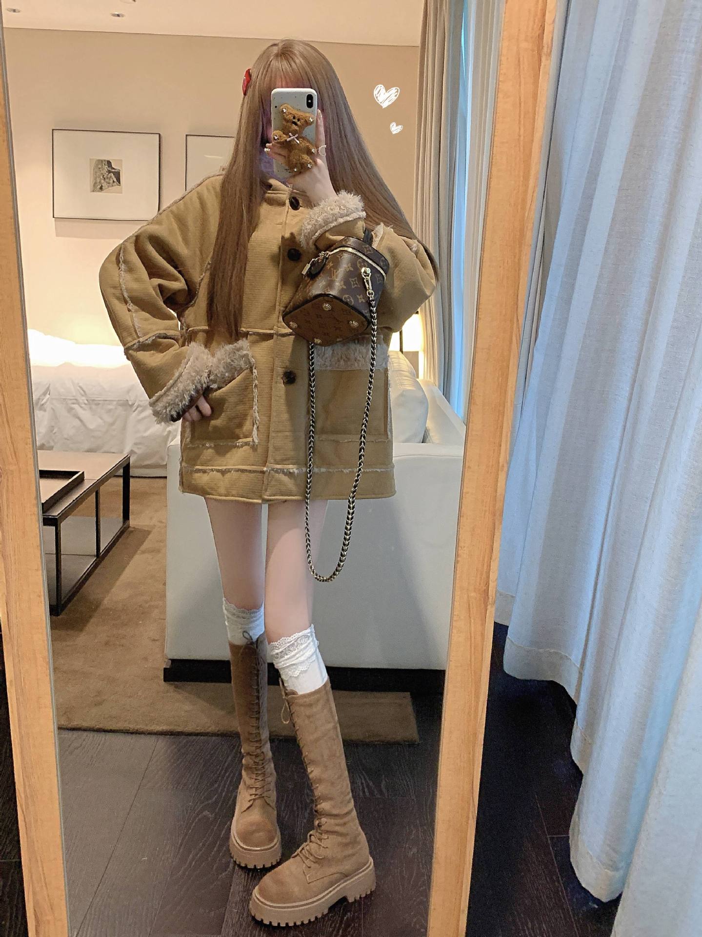 复古美拉德皮毛一体短外套女2023冬季新款环保皮草拼接连帽上衣