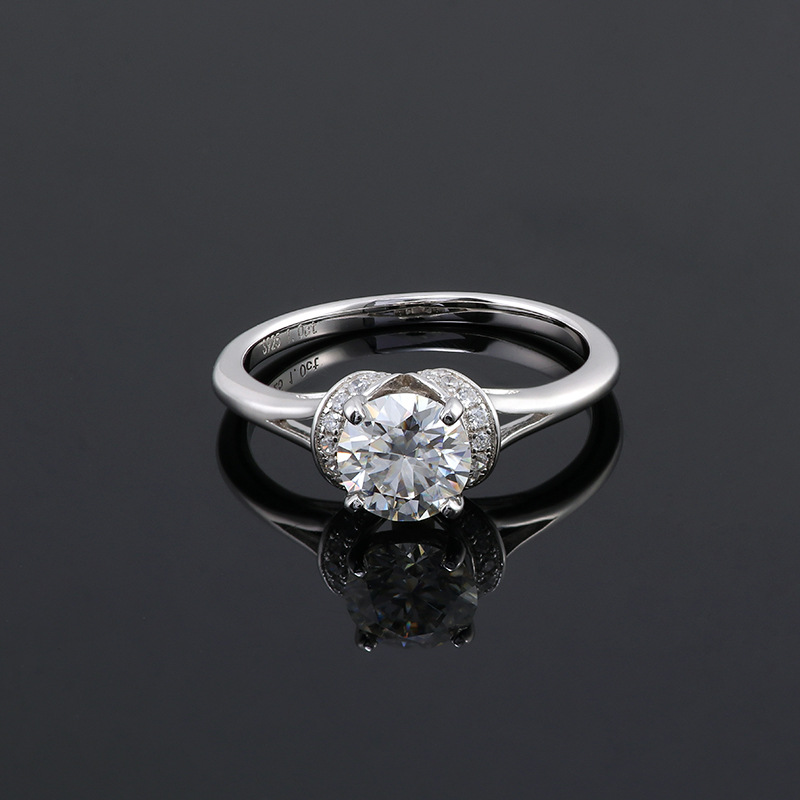 s925银莫桑石戒指女 1克拉莫桑钻简约求婚戒指 18k金定制指环礼物