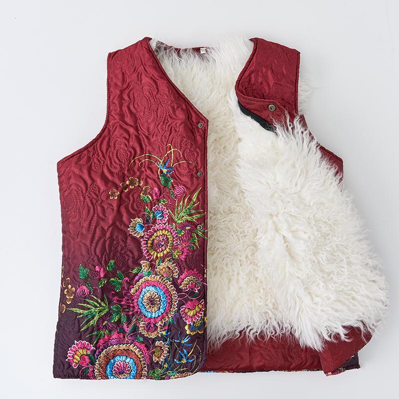 秋冬羊毛马甲女款中老年一体背心保暖加厚羊皮坎肩妈妈奶奶装