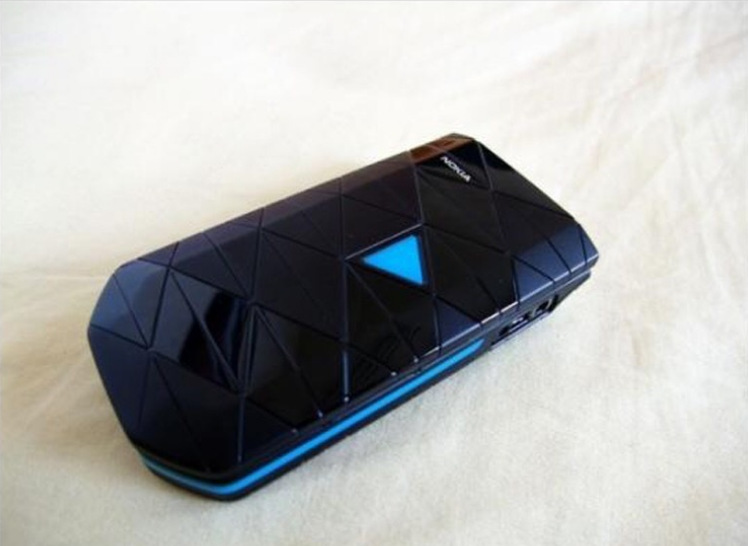 诺基亚7070手机跨境外贸经典翻盖老人机学生备用商务按键手机