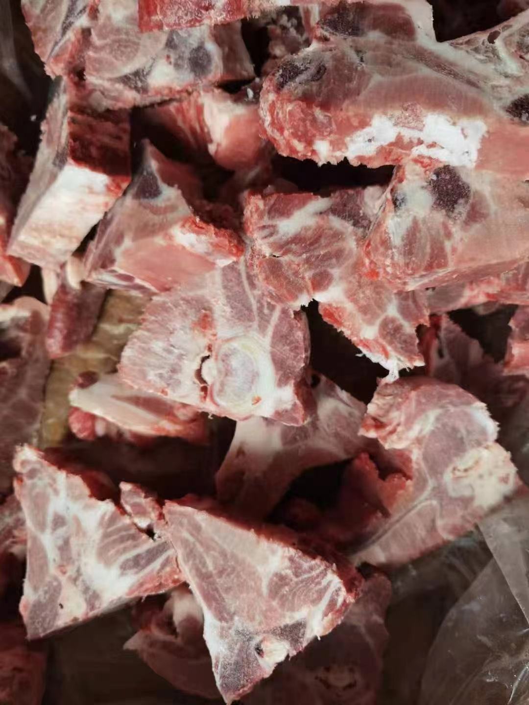 冷冻猪脊骨切块 多肉冻猪背骨快 分割肥猪新鲜冻猪肉母猪龙骨块