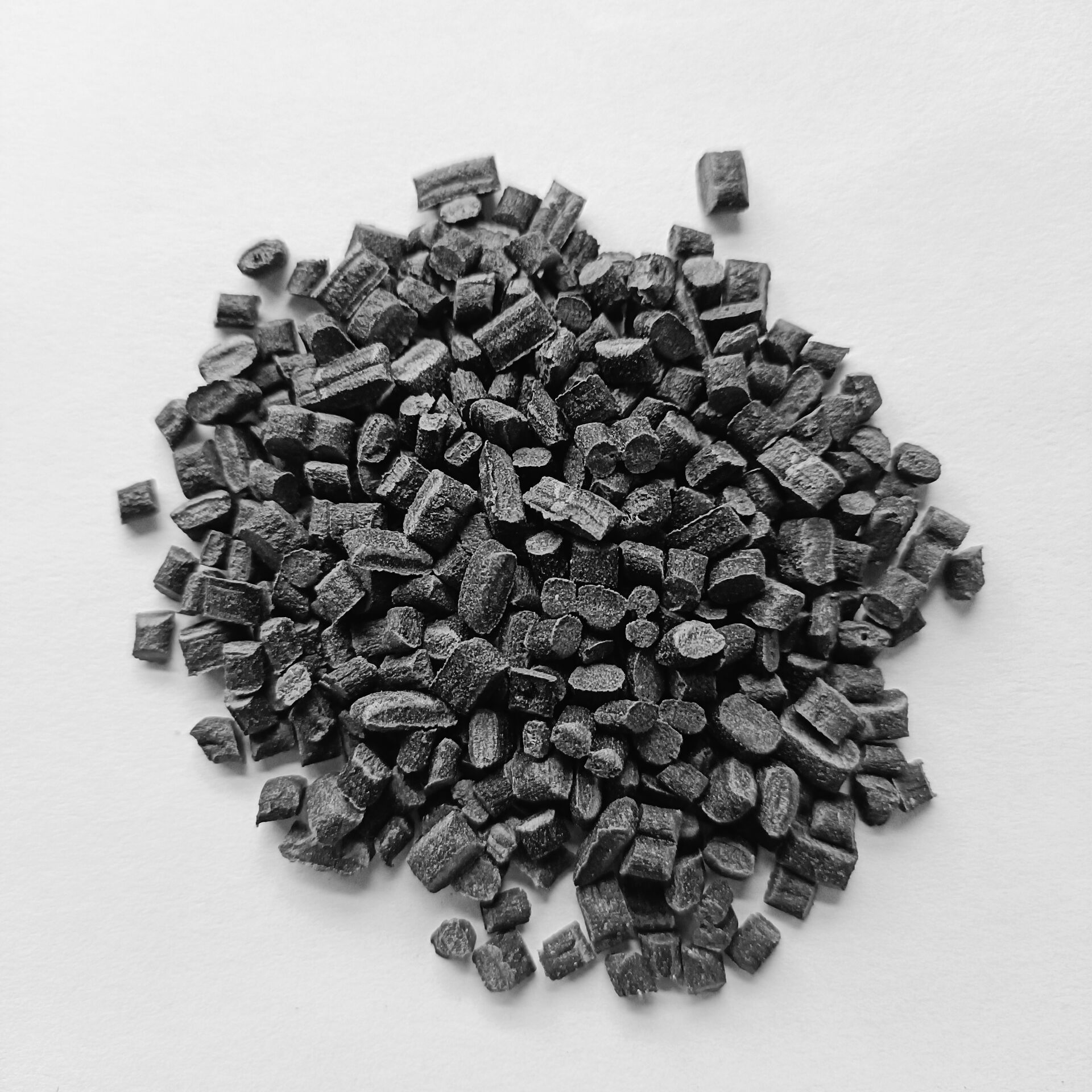 pp打包带再生料 黑色pp打包带颗粒 音响外壳水果筐垫块专用料